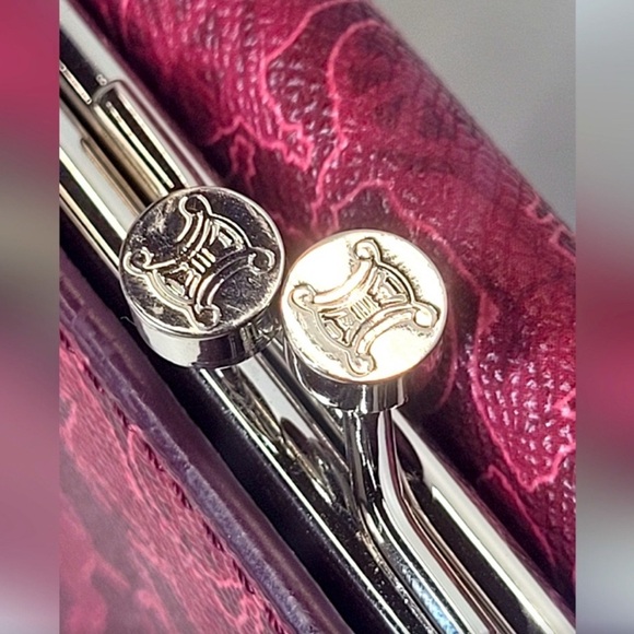 Celine - Authentic/Rare
Pink Leather Kisslock Wallet - Picture 7 of 9